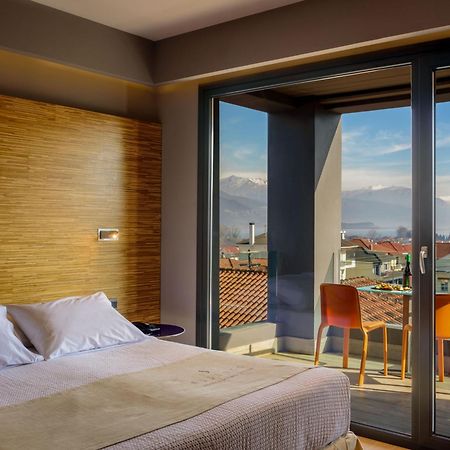 Essence Hotel Ioannina Ngoại thất bức ảnh