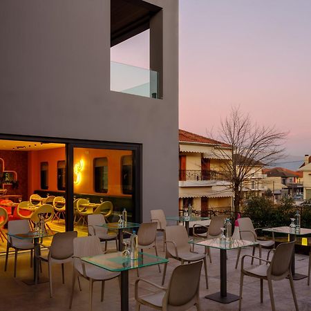 Essence Hotel Ioannina Ngoại thất bức ảnh