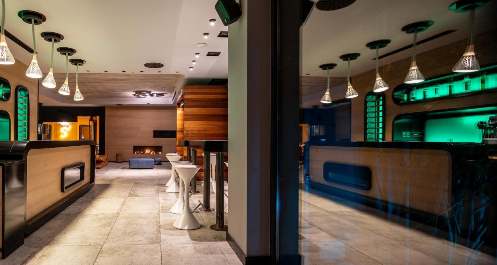 Essence Hotel Ioannina Ngoại thất bức ảnh