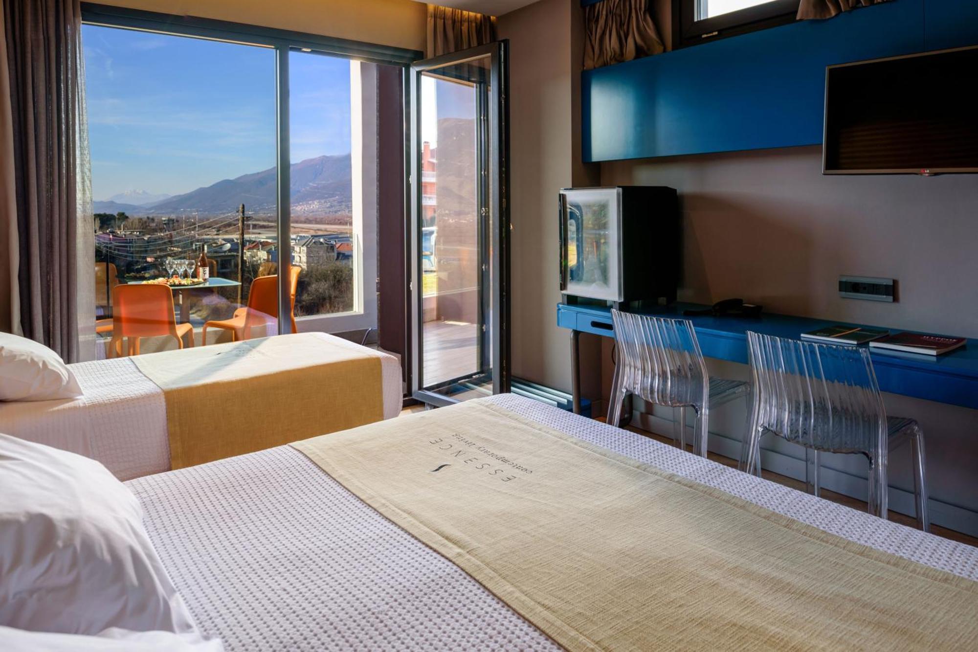 Essence Hotel Ioannina Ngoại thất bức ảnh