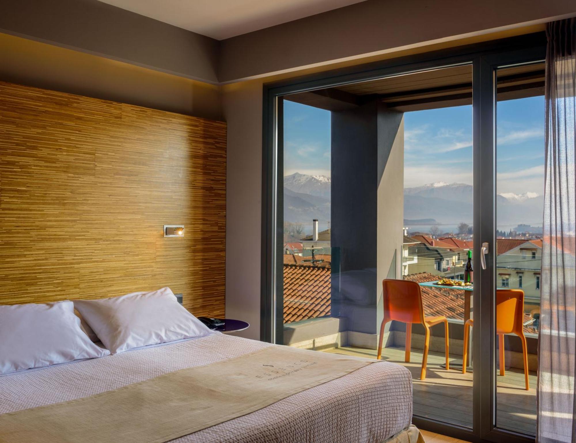 Essence Hotel Ioannina Ngoại thất bức ảnh