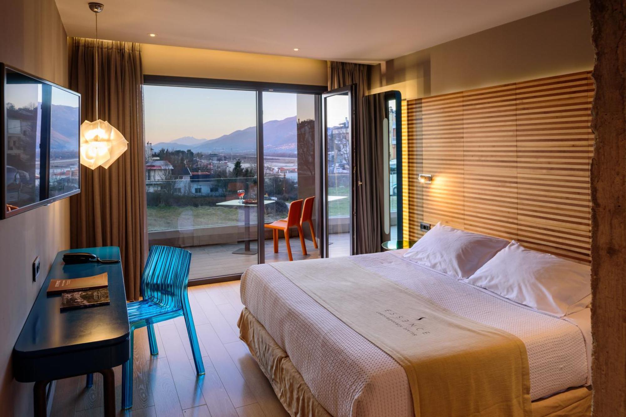 Essence Hotel Ioannina Ngoại thất bức ảnh