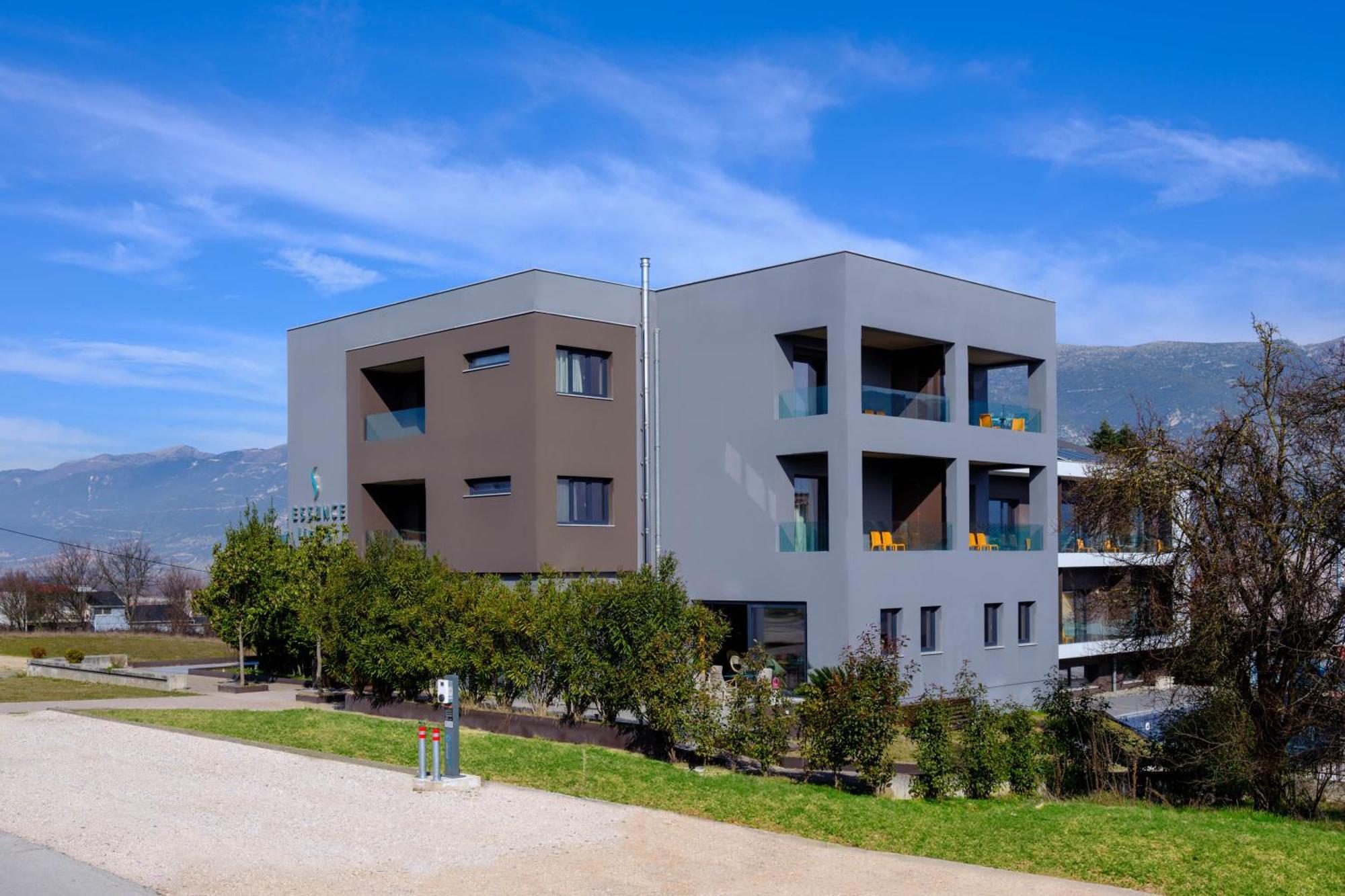 Essence Hotel Ioannina Ngoại thất bức ảnh