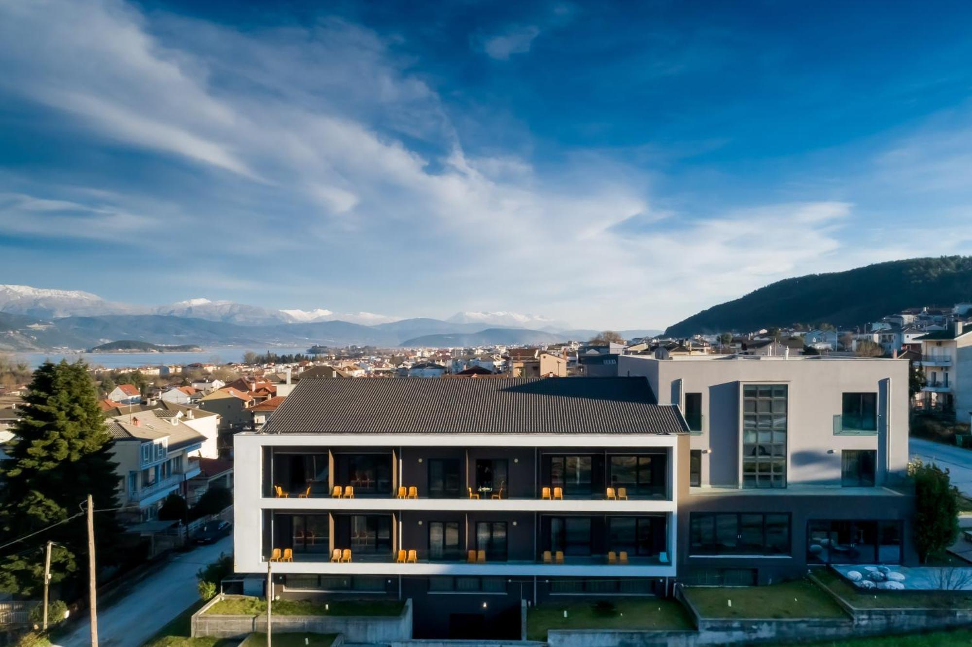 Essence Hotel Ioannina Ngoại thất bức ảnh