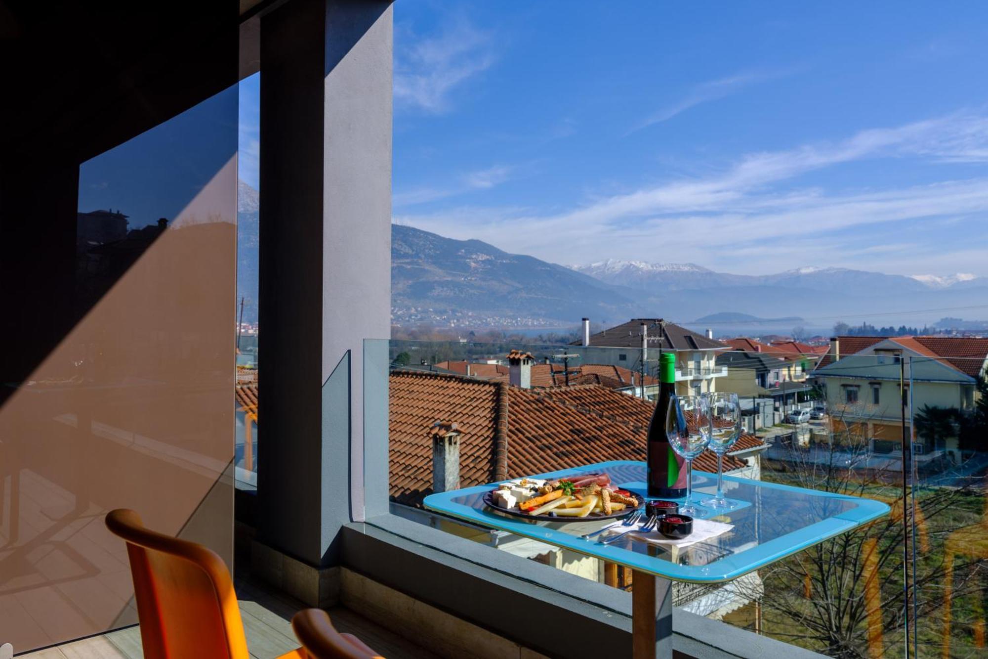 Essence Hotel Ioannina Ngoại thất bức ảnh