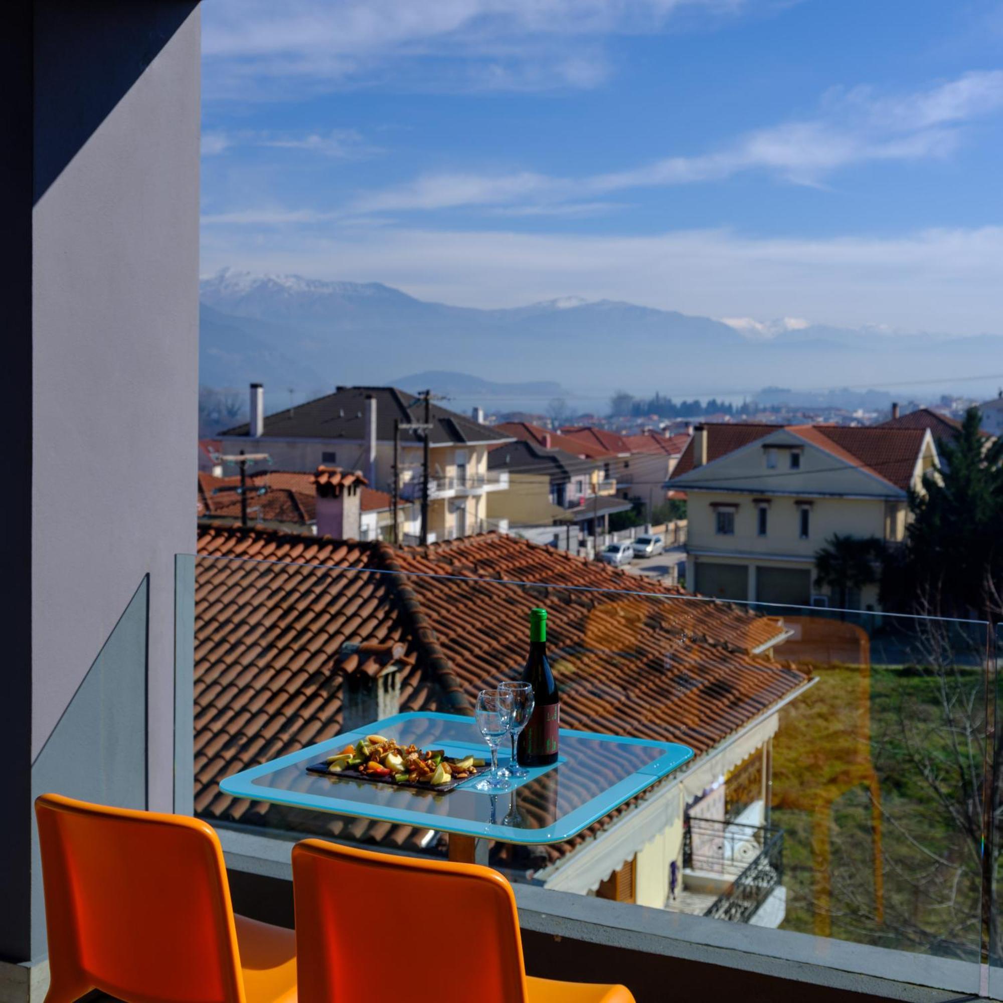 Essence Hotel Ioannina Ngoại thất bức ảnh