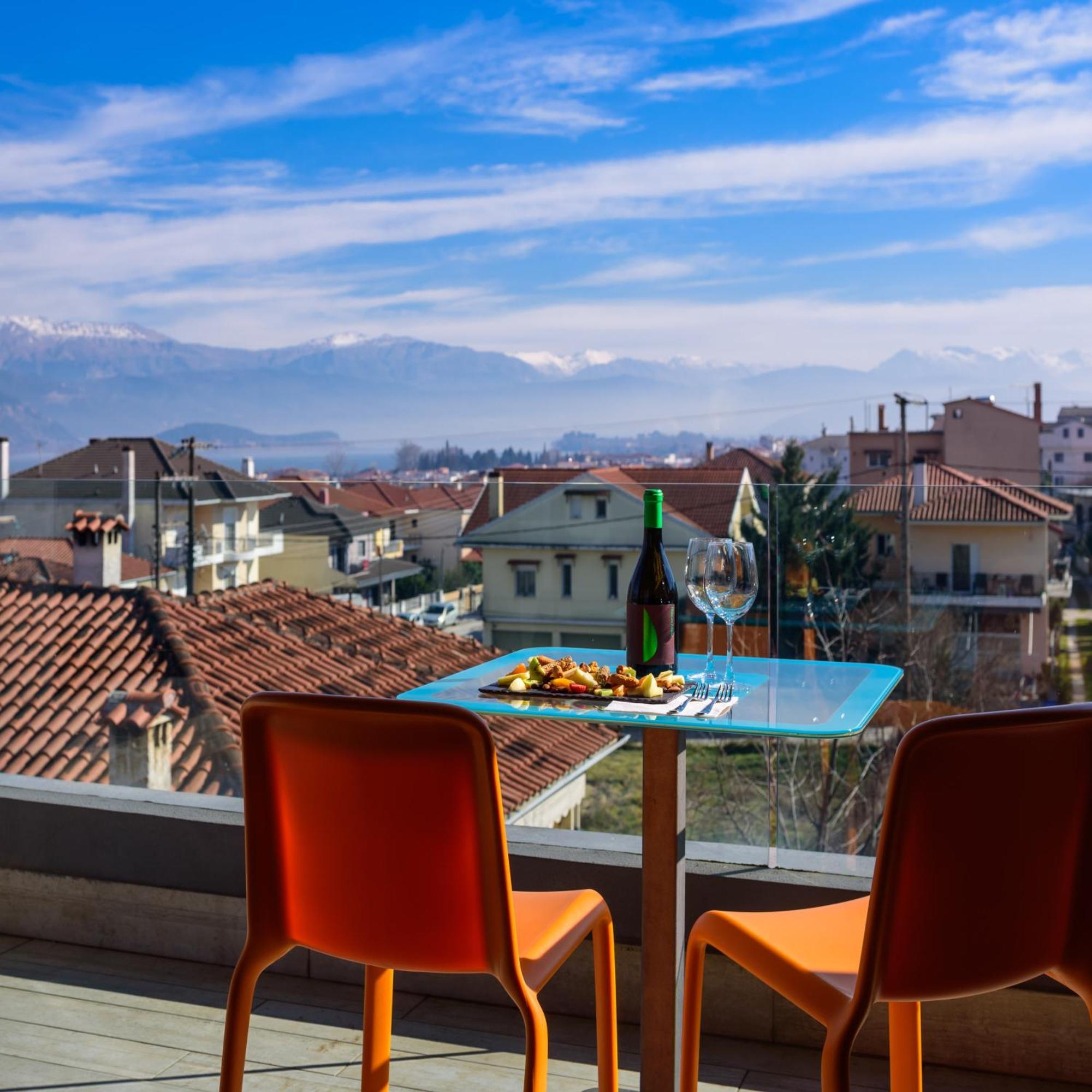 Essence Hotel Ioannina Ngoại thất bức ảnh