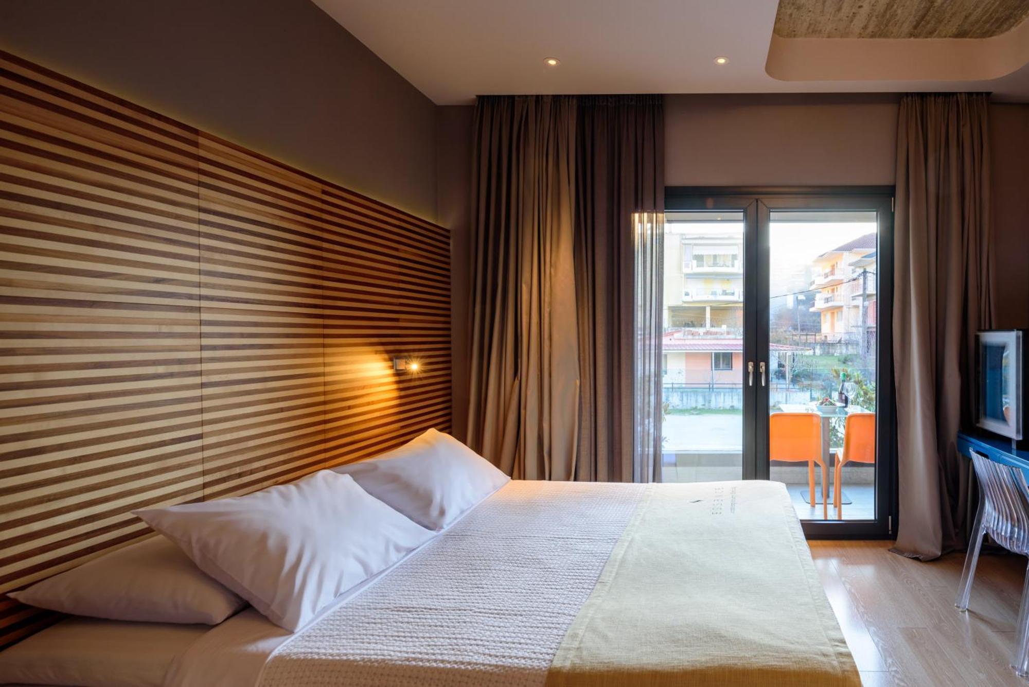 Essence Hotel Ioannina Ngoại thất bức ảnh